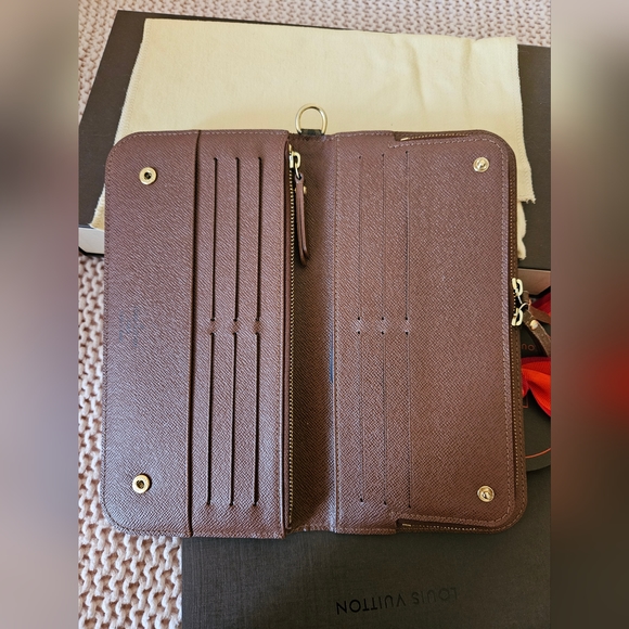 SOLD✨️Authentic✨️Louis Vuitton Monogram Insolite Wallet - Picture 4 of 16